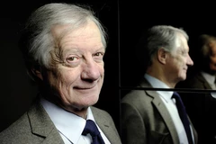 Nutritionniste, le Dr Alain Delabos a élaboré en 1986 la méthode de chrononutrition grâce à ses observations sur ses nombreux patients et en étudiant les manifestations cliniques de leurs erreurs nutritionnelles.