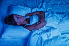 L’environnement, l’hygiène et le rythme de vie jouent un rôle sur la capacité à bien dormir et récupérer pendant la nuit.